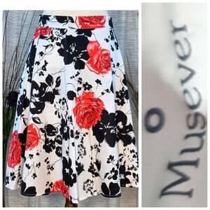 Musever white with black flowers and pink roses pleated linen skirt